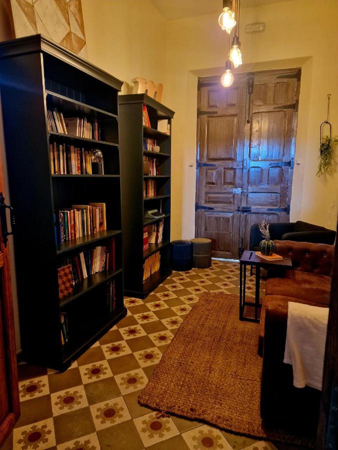 Hostal La Colonial Мадріґаль-де-ла-Вера Екстер'єр фото