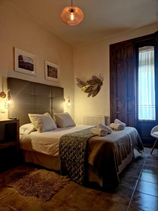 Hostal La Colonial Мадріґаль-де-ла-Вера Номер фото